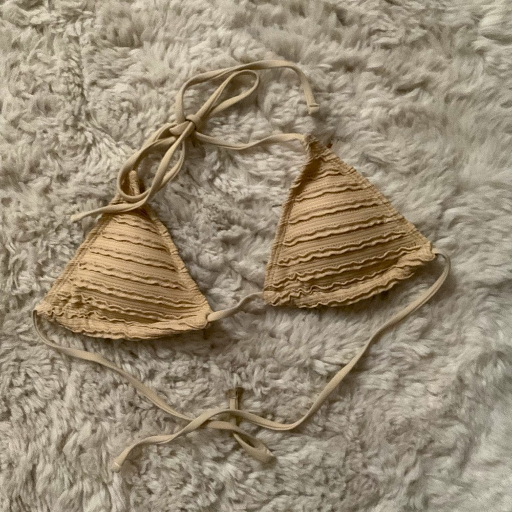 SHEIN Beige Lace Crochet Triangle Bikini Top